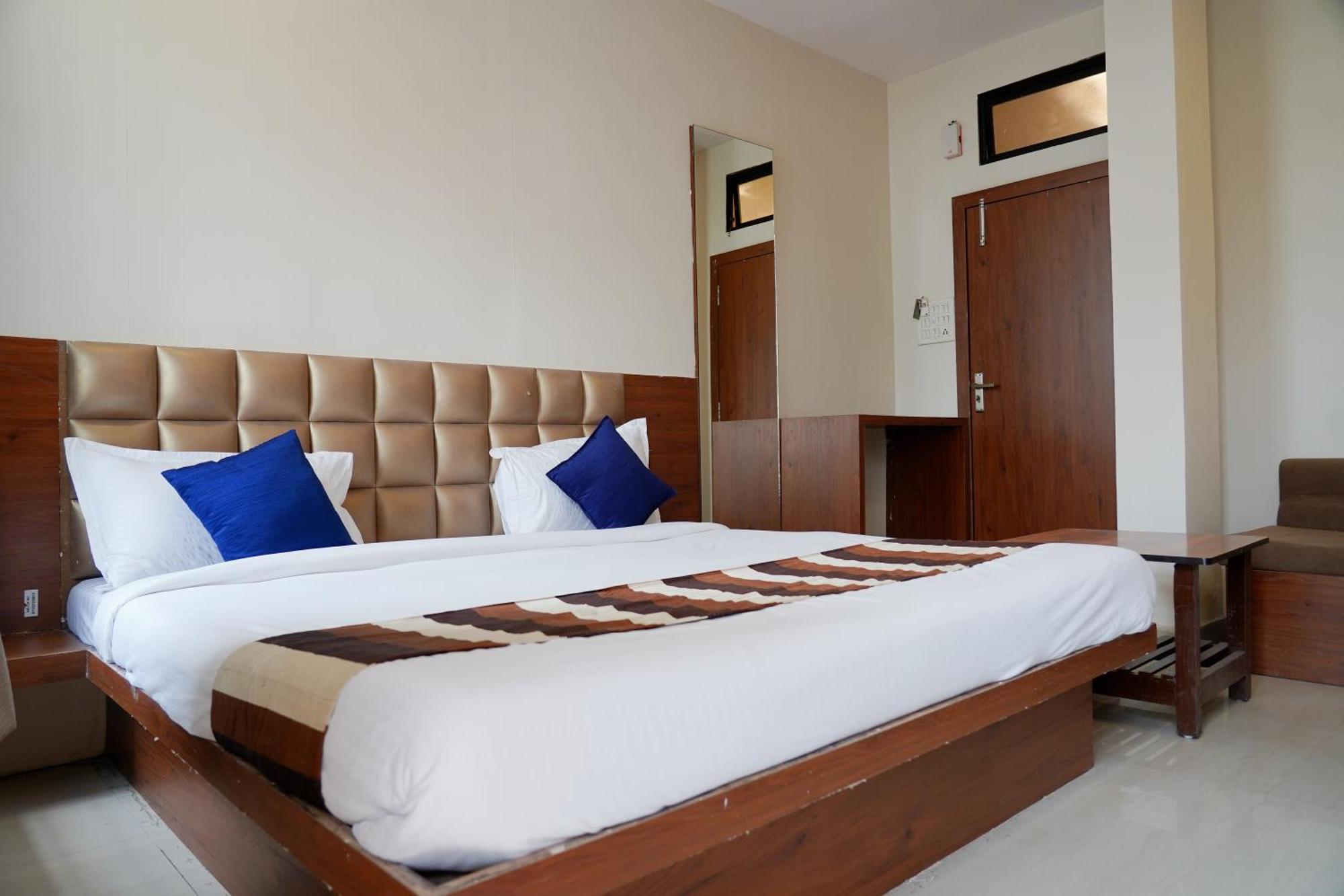 Hotel Suryodaya Ujjain Exterior photo
