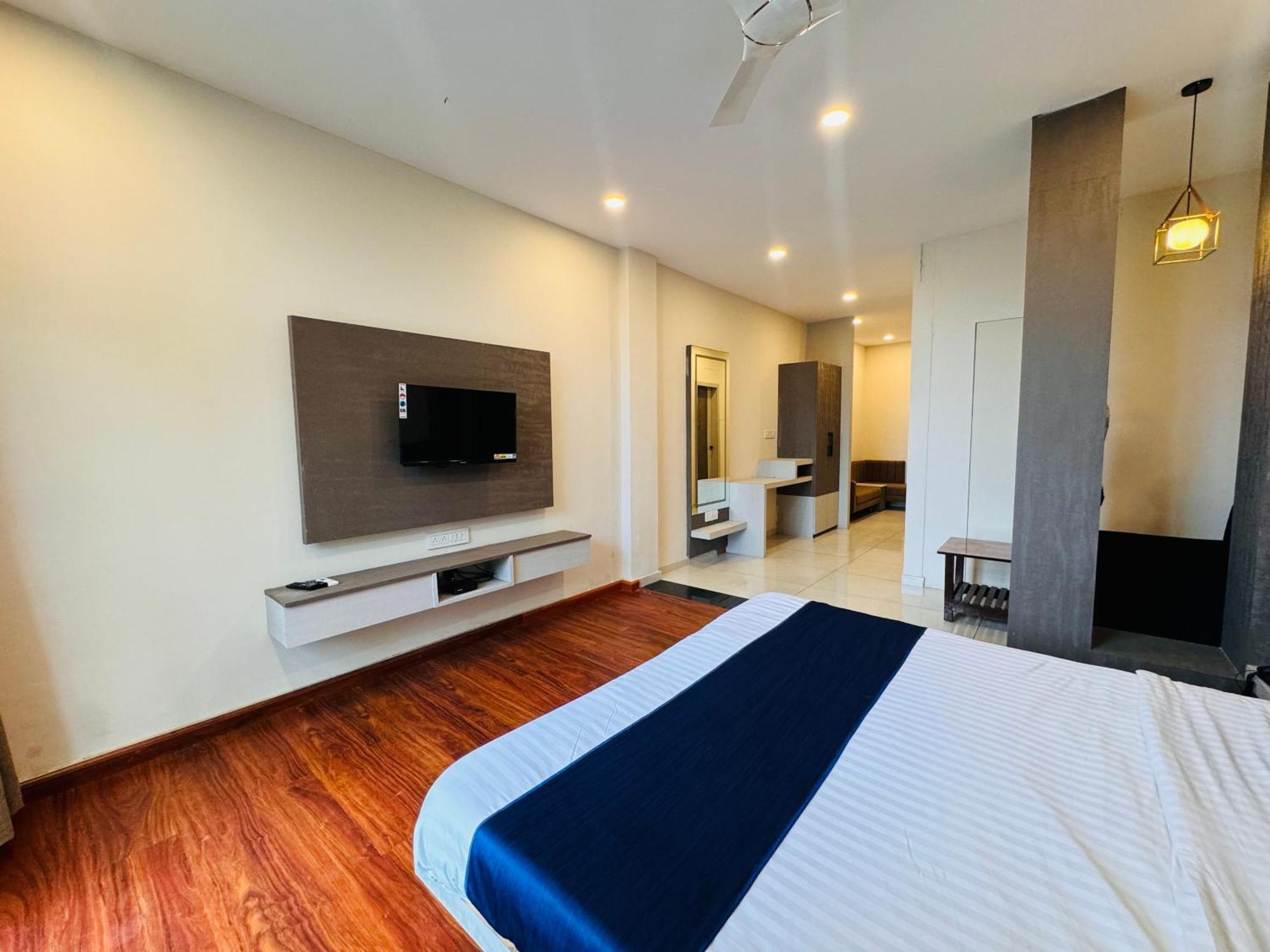 Hotel Suryodaya Ujjain Room photo