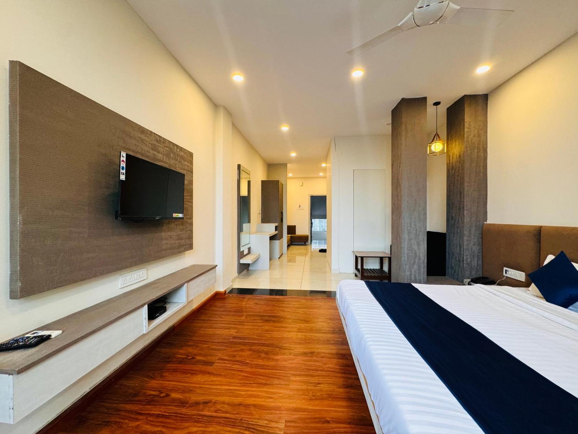Hotel Suryodaya Ujjain Room photo